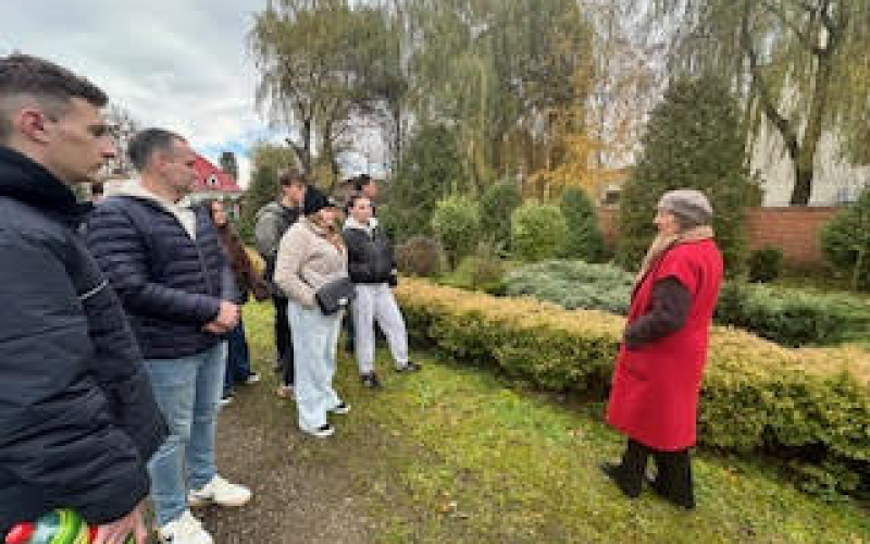 Студенти відвідали дендрарій