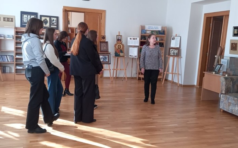 Студенти пізнають цифрову бібліотеку зсередини!