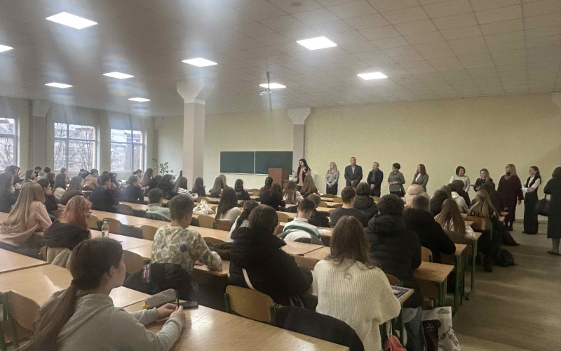 Підтримуємо талановиту молодь: участь у роботі олімпіад з іноземних мов