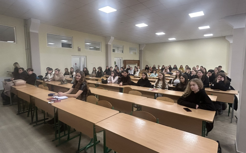 Підтримуємо талановиту молодь: участь у роботі олімпіад з іноземних мов