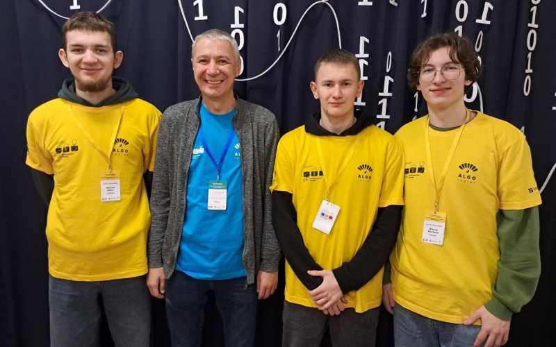 Півфінал Європи ICPC 2025: команда ІФНТУНГ серед найсильніших