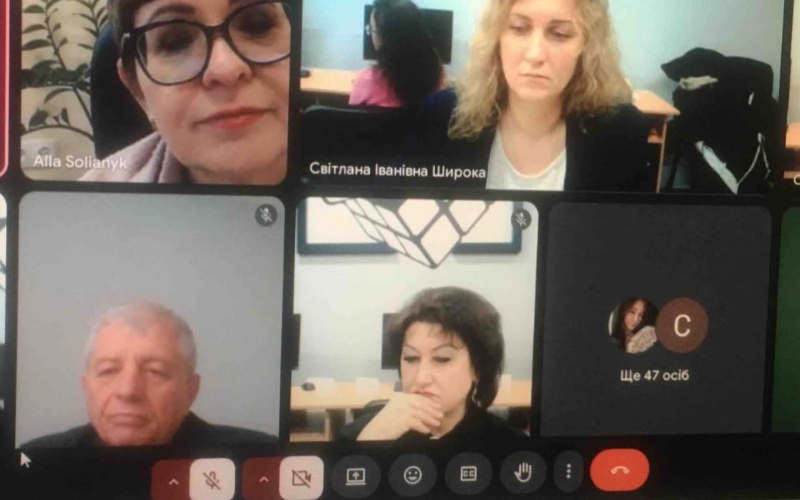 Перші кроки в соціогуманітарній науці