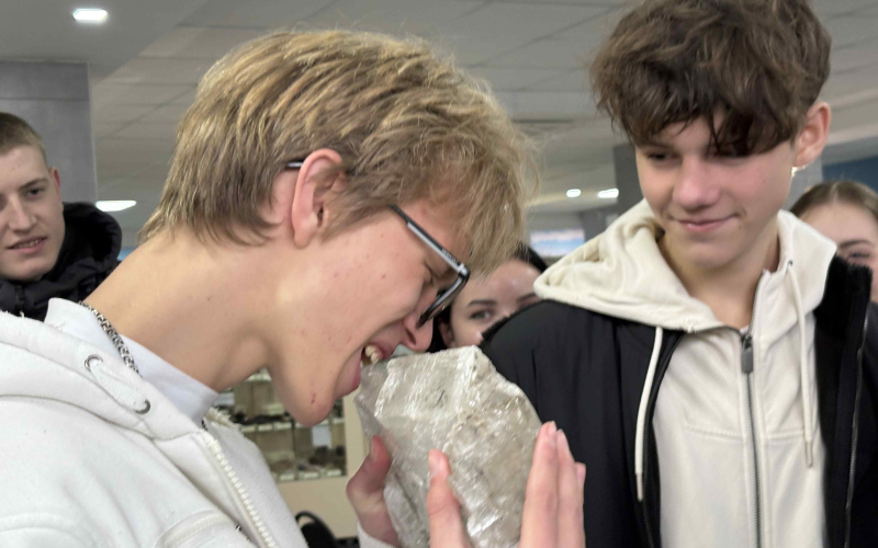 Не тільки код, а й таємниці Землі!