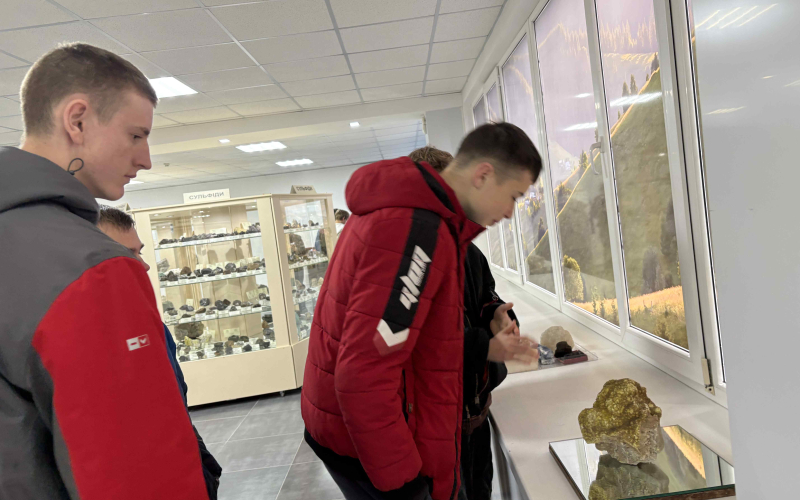 Не тільки код, а й таємниці Землі!