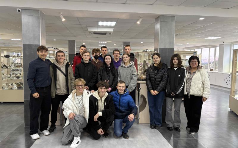 Не тільки код, а й таємниці Землі!