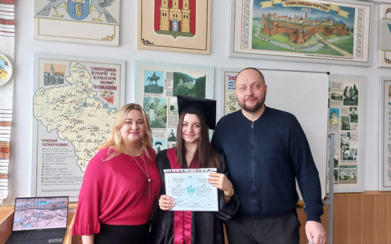 Урочисте вручення дипломів магістра