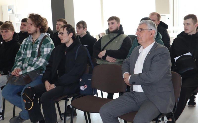 Практичний досвід для аспірантів та студентів