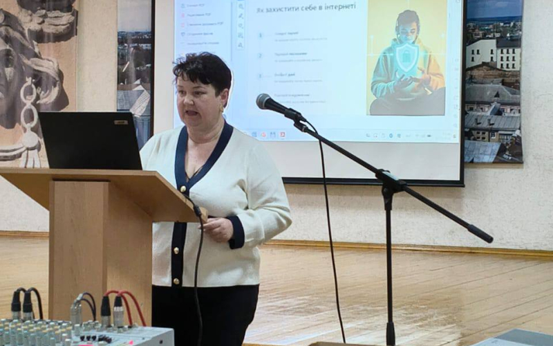 Профорієнтаційна робота кафедри ІПЗ для абітурієнтів ліцею №11 м. Івано-Франківська