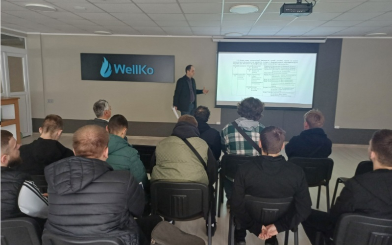 Практичний досвід для аспірантів та студентів