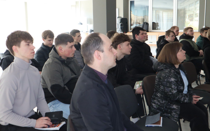 Практичний досвід для аспірантів та студентів