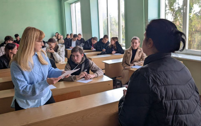 студентська олімпіада з фізики у великій аудиторії за 2026 рік