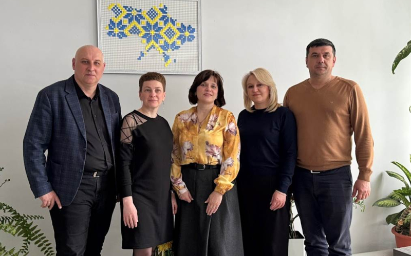 З ЛІЦЕЇСТАМИ БУРШТИНА 