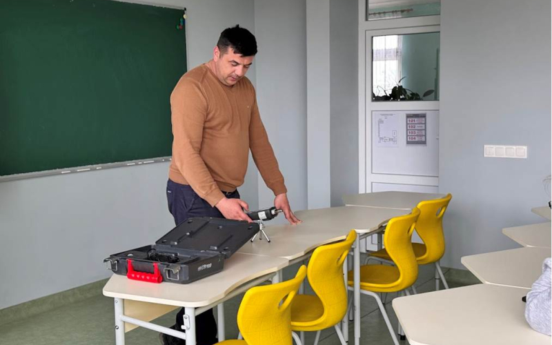 З ЛІЦЕЇСТАМИ БУРШТИНА 