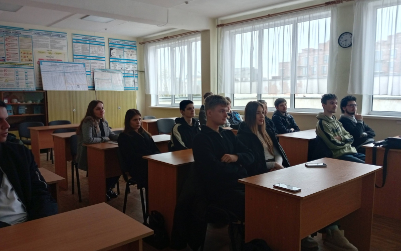 Поглиблення освітнього партнерства: кафедра інженерії програмного забезпечення на зустрічі зі студентами Коледжу електронних приладів ІФНТУНГ