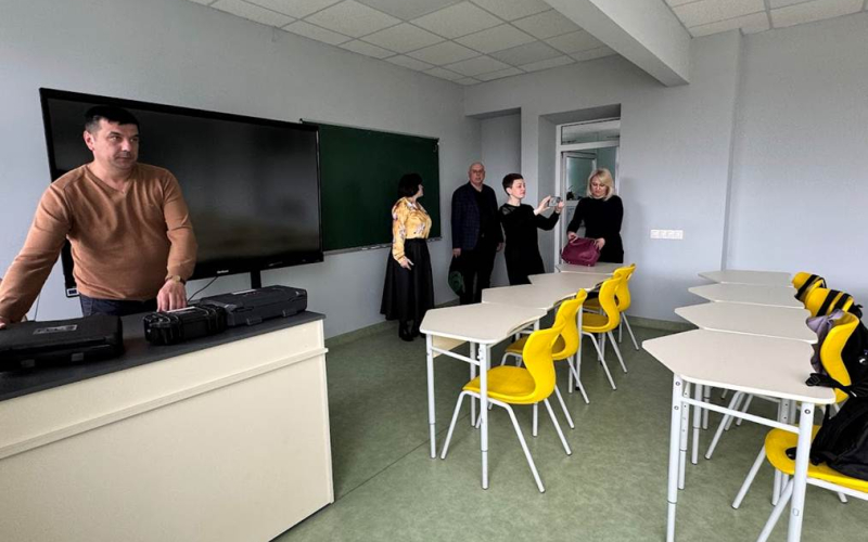 З ЛІЦЕЇСТАМИ БУРШТИНА 