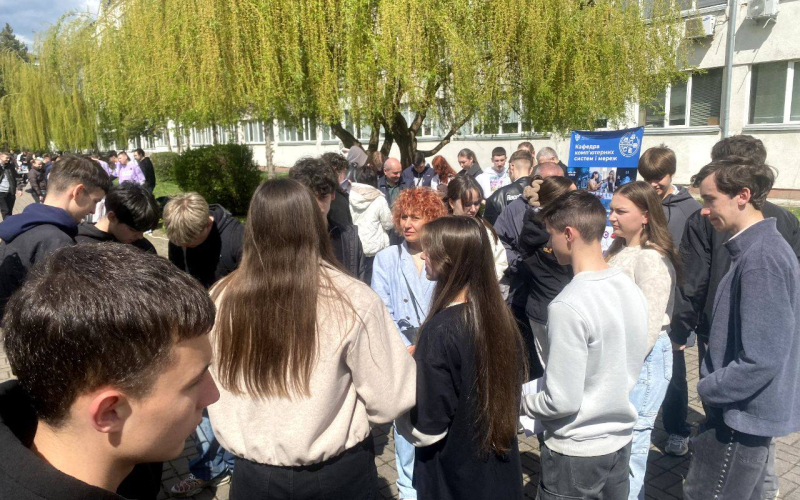 ТЕХНОПІКНІК та інженерія програмного забезпечення: від студента до абітурієнта з особливим вайбом