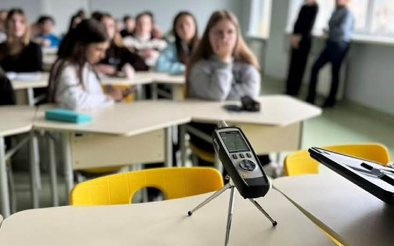 З ЛІЦЕЇСТАМИ БУРШТИНА 