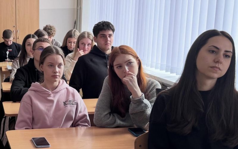 Крок у майбутнє: ІФНТУНГ презентував інноваційну освітню програму учням Ліцею №11