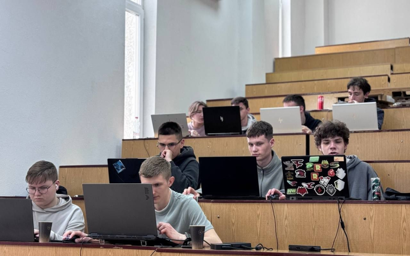 Hackathon: AI Edition – від ідеї до реальних рішень за один день