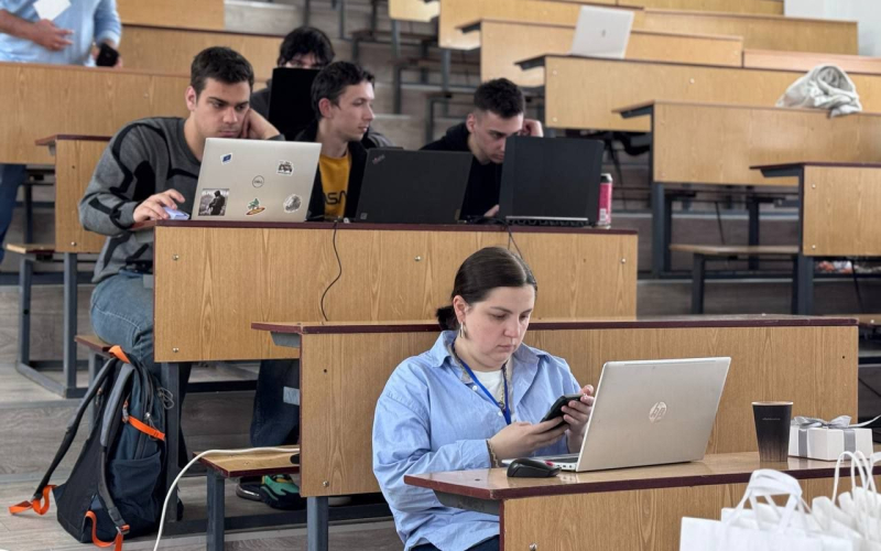Hackathon: AI Edition – від ідеї до реальних рішень за один день
