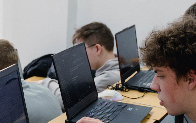 Hackathon: AI Edition – від ідеї до реальних рішень за один день