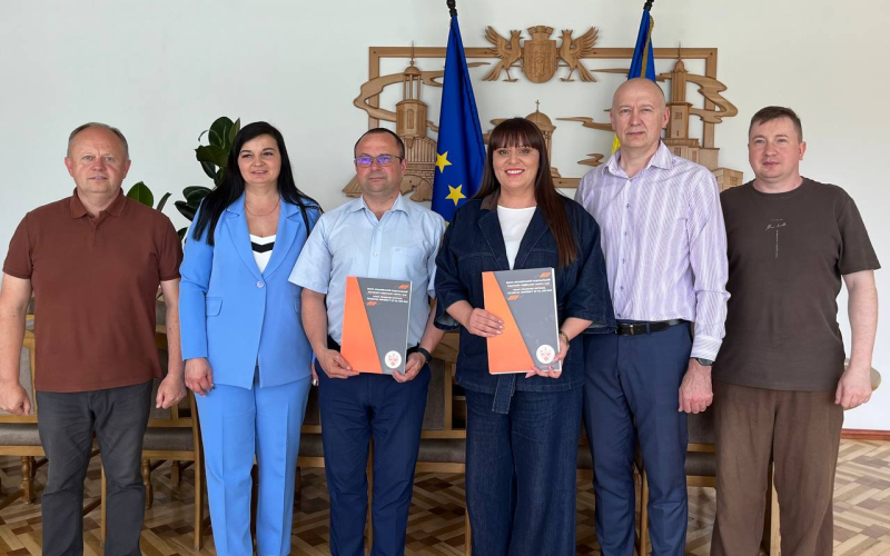 ІФНТУНГ та Тисменицька міська рада підписали угоду про співпрацю