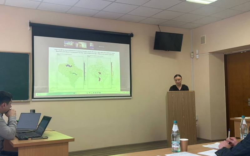 Щиро вітаємо аспірантку кафедри екології Смик Ірину Євгенівну