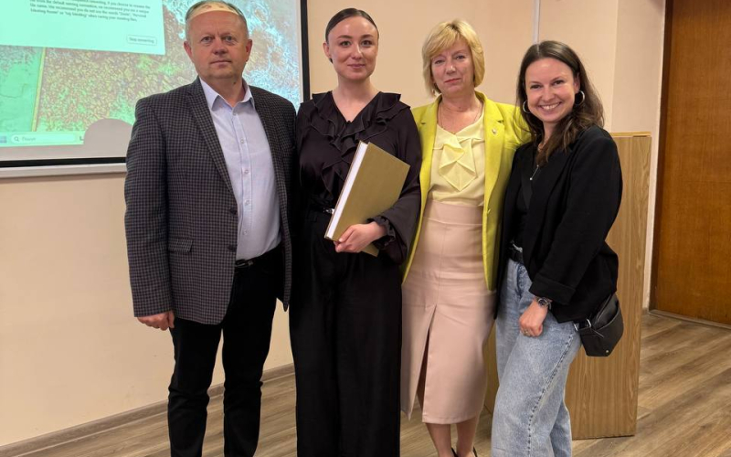 Щиро вітаємо аспірантку кафедри екології Смик Ірину Євгенівну