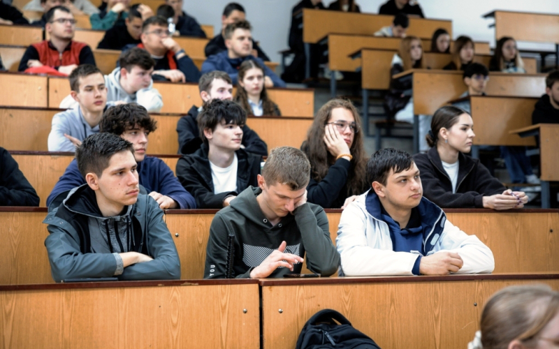 Від коду до пристроїв: практичний воркшоп для студентів ІПЗ