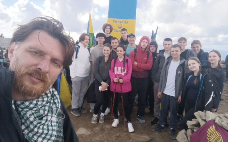 Студенти-екологи ІФНТУНГ підкорили Говерлу:  26 кілометрів Карпатами, командна робота та польовий досвід