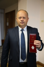 Перший проректор ІФНТУНГ отримав нагрудний знак «Заслуженний працівник освіти України»