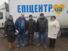 «Епіцентр К» поспішає з подарунками
