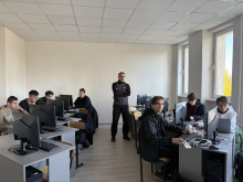 Програмування трекових роботів