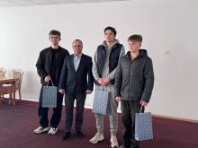 Вітаємо наших студентів з високою відзнакою!
